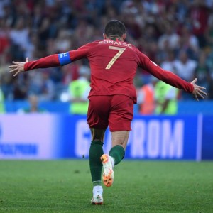  威尔逊帽子戏法诺丁汉森林爆冷胜曼联