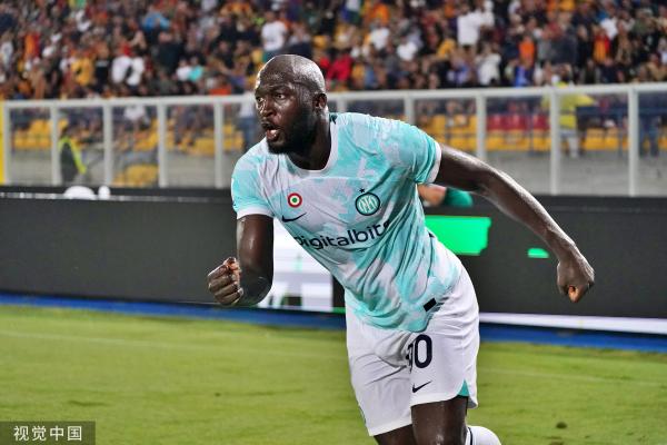  米兰双雄争夺意甲MVP，特奥与卢卡库竞争激烈  