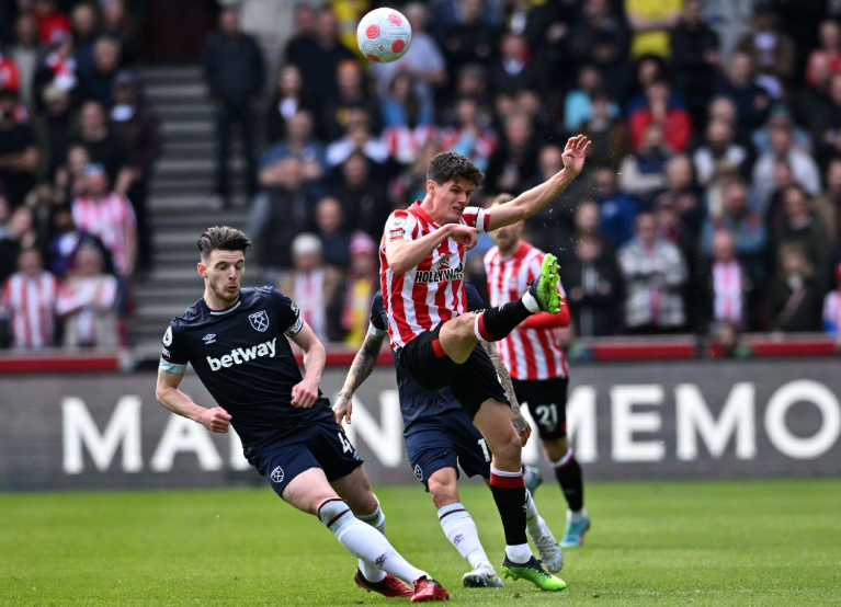  西汉姆联乌龙宴助伯恩利取首胜  