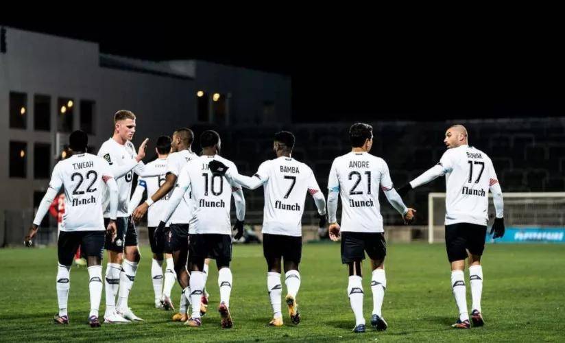  奎维利鲁昂主场遇强则强，逼平联赛领头羊