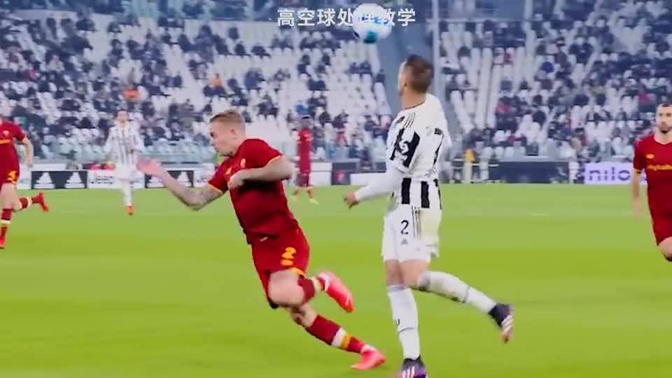  弗赖堡定位球战术奏效，德甲高空轰炸屡建奇功  